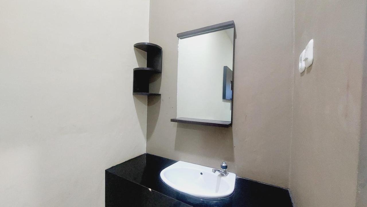 Sasando Residence Kupang Купанг Екстериор снимка