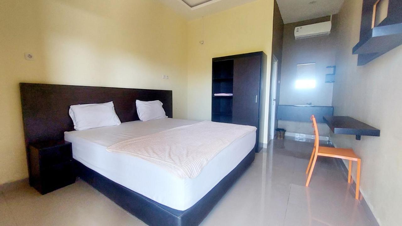 Sasando Residence Kupang Купанг Екстериор снимка