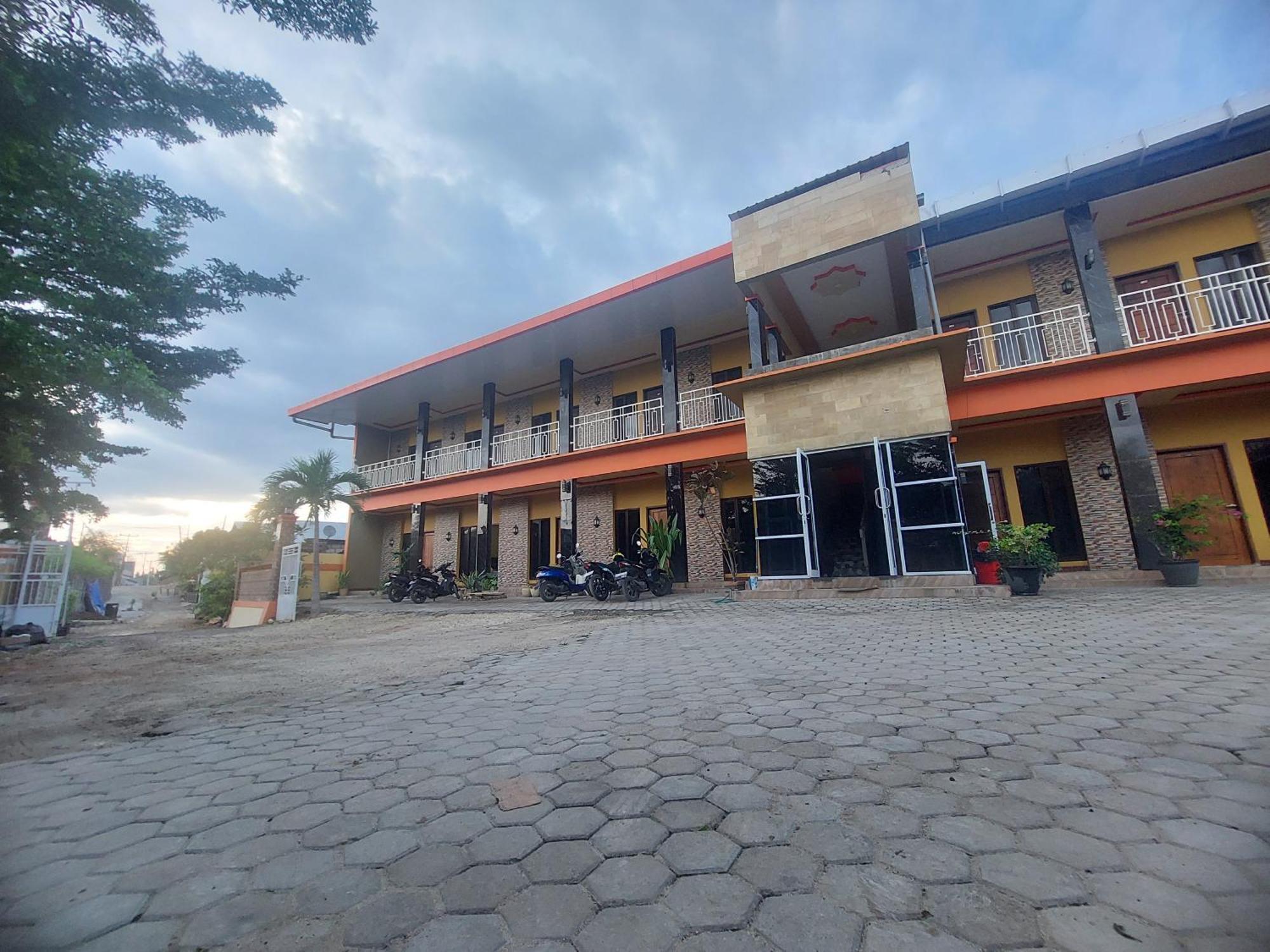 Sasando Residence Kupang Купанг Екстериор снимка